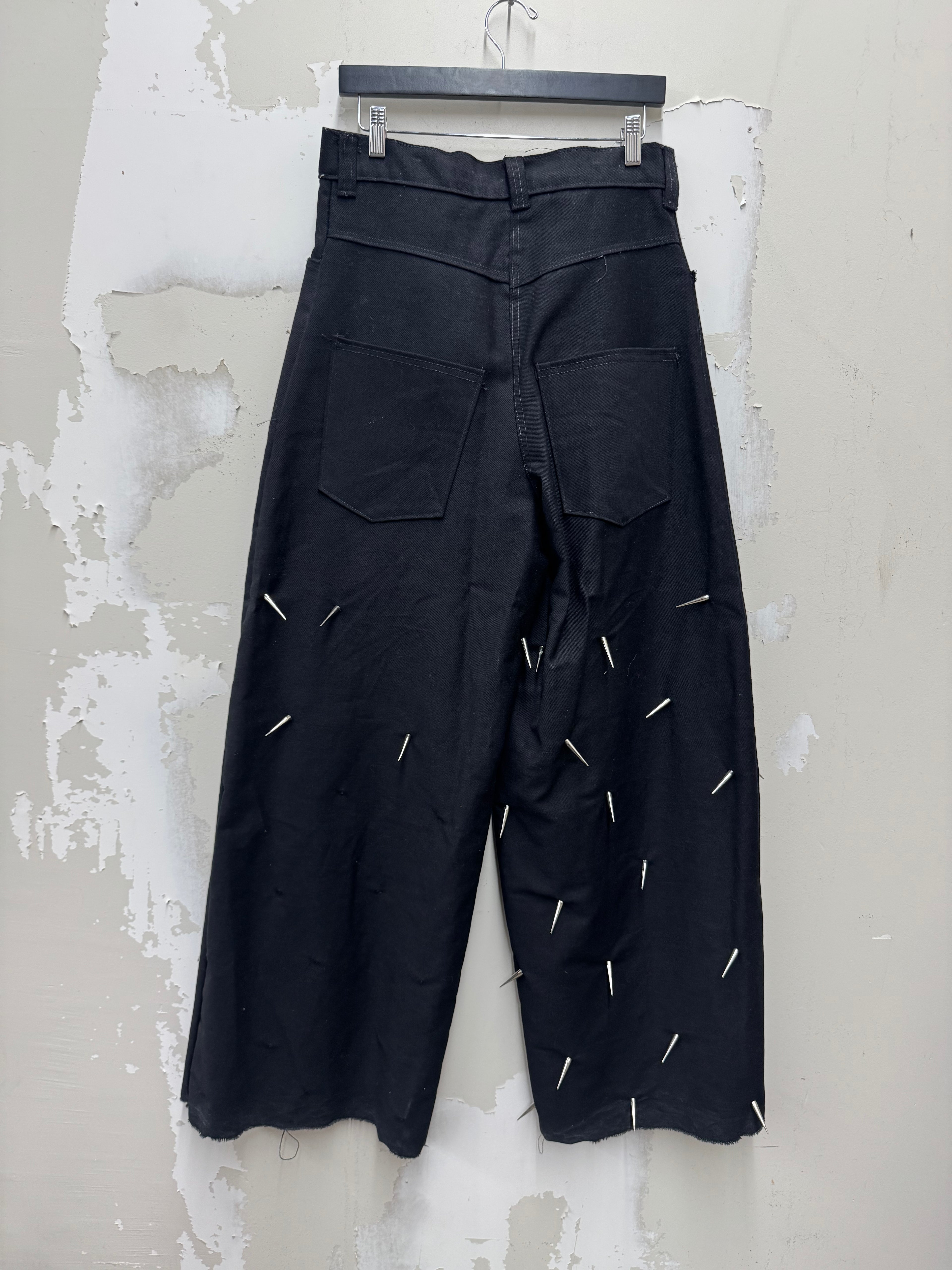 2025 runway spike denim defect