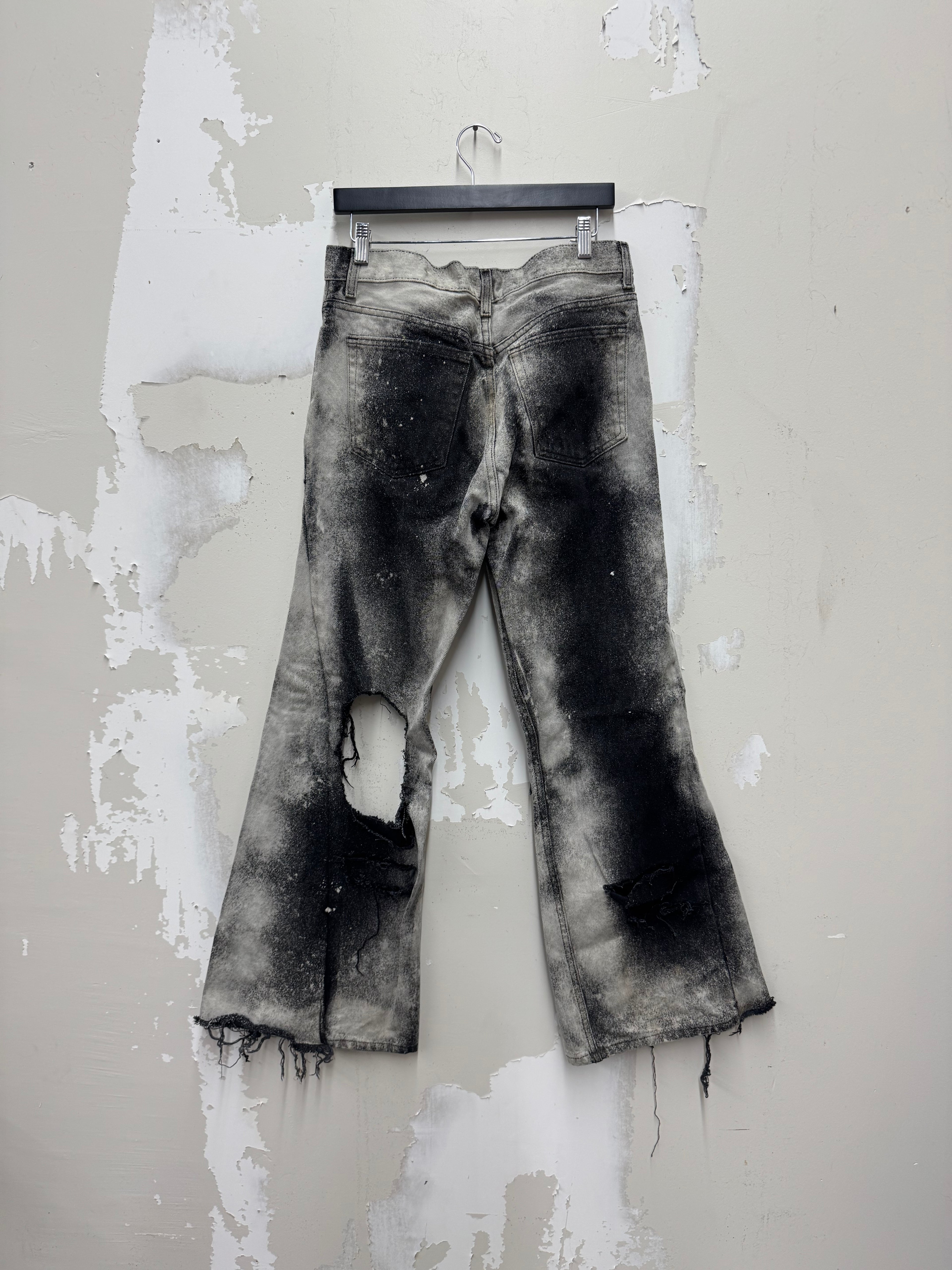 2023 Knee blowout denim