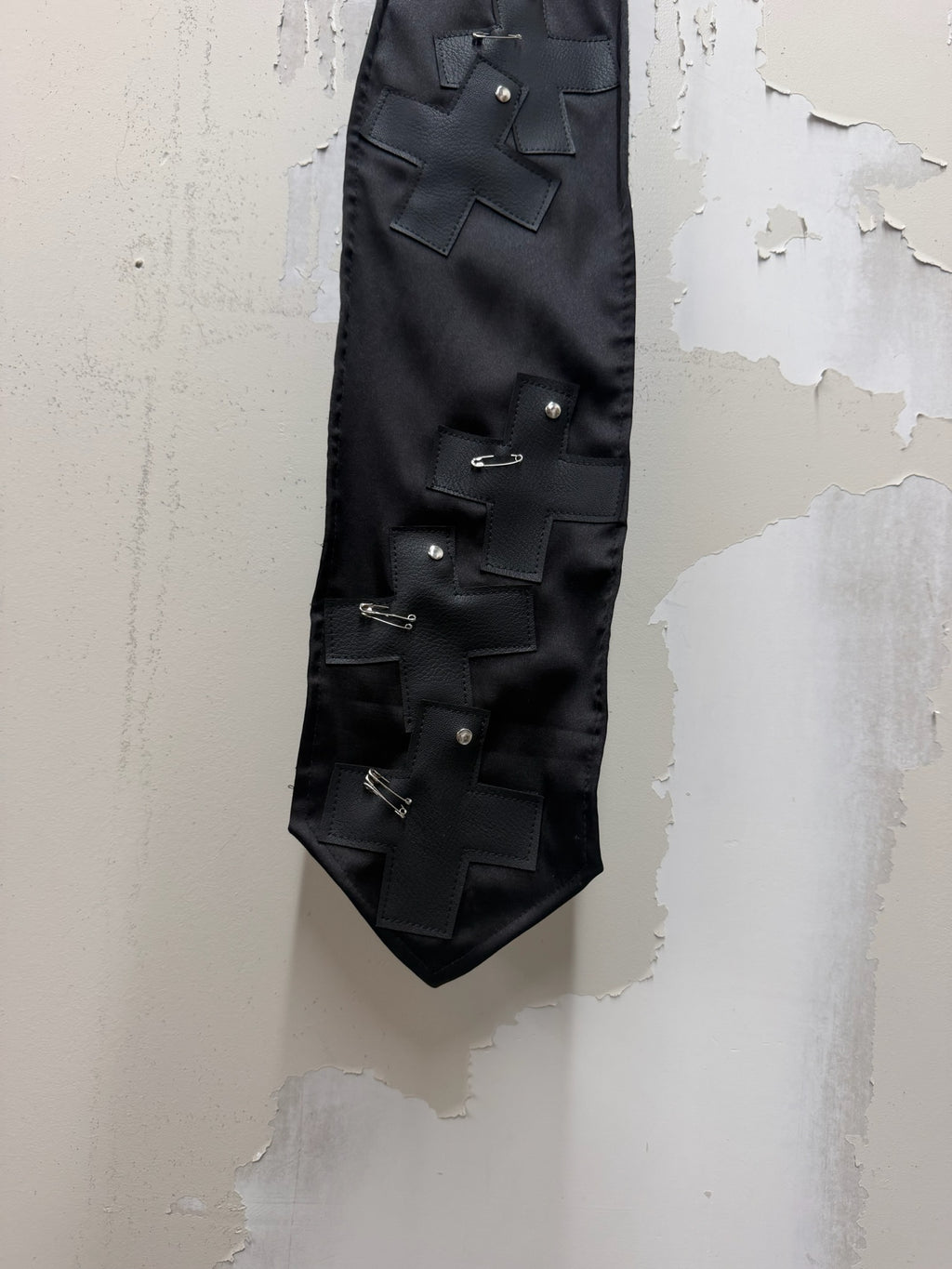 2025 Runway tie