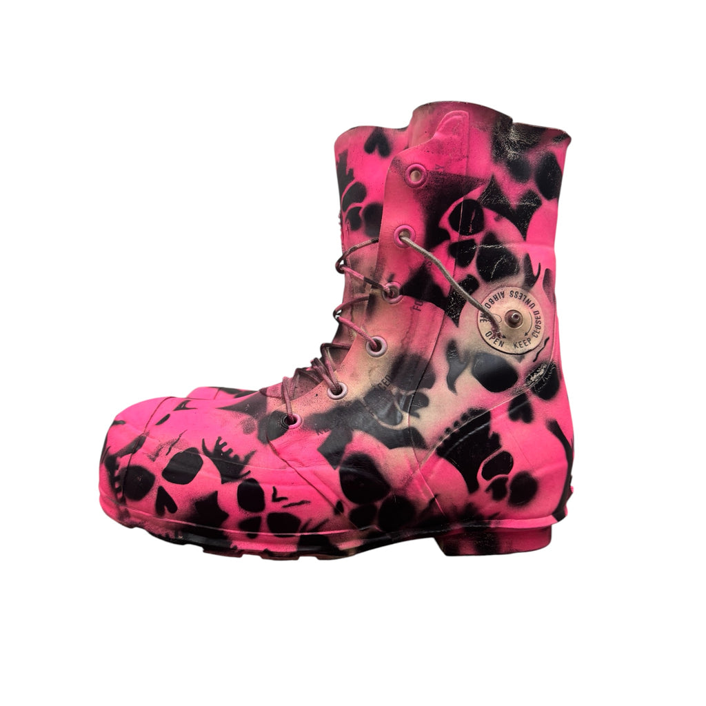 Skull crusher boots