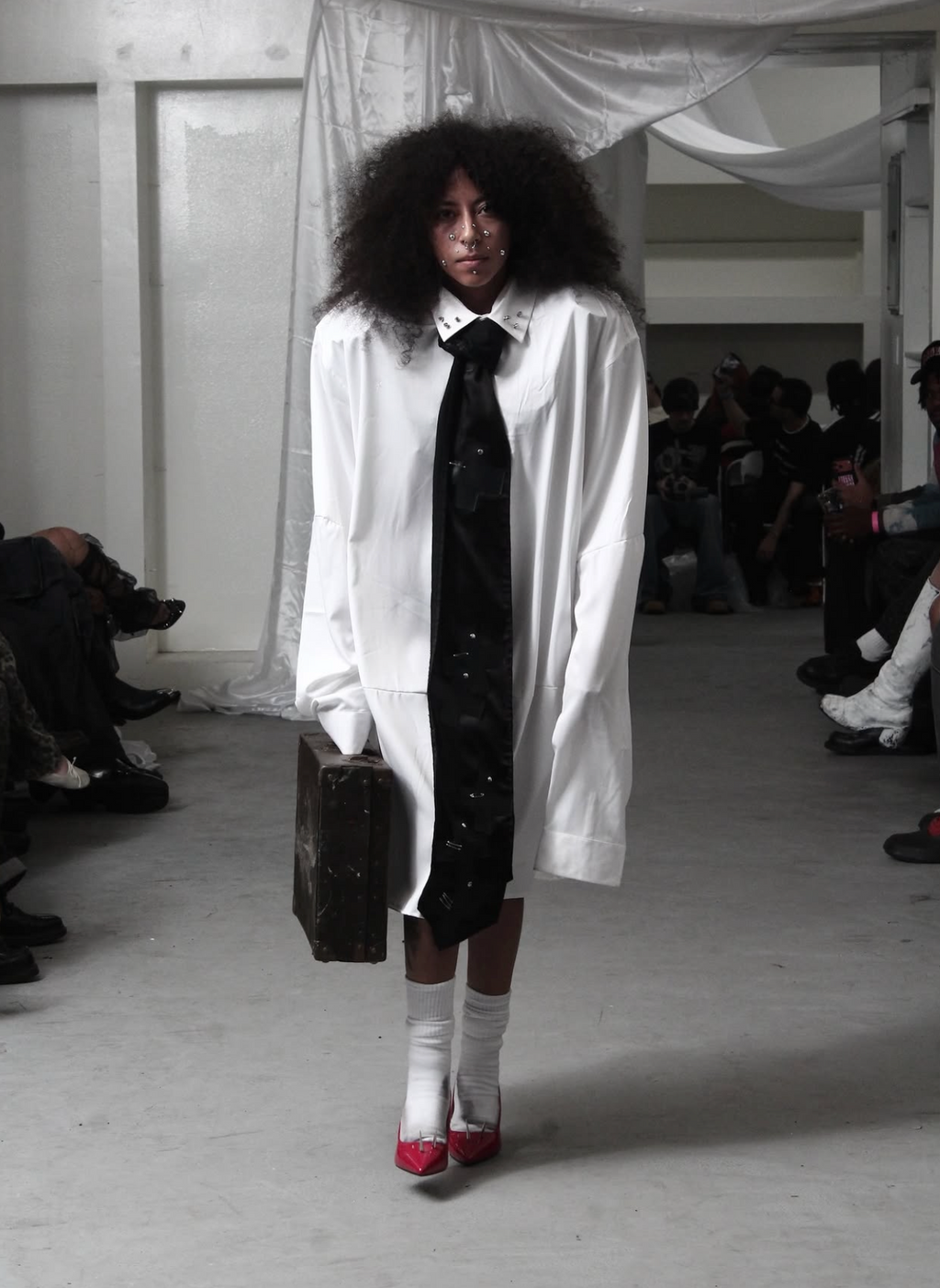 2025 Runway tie